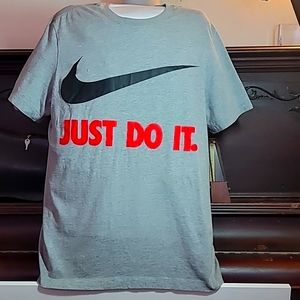 Nike Tee XL Grey & Red